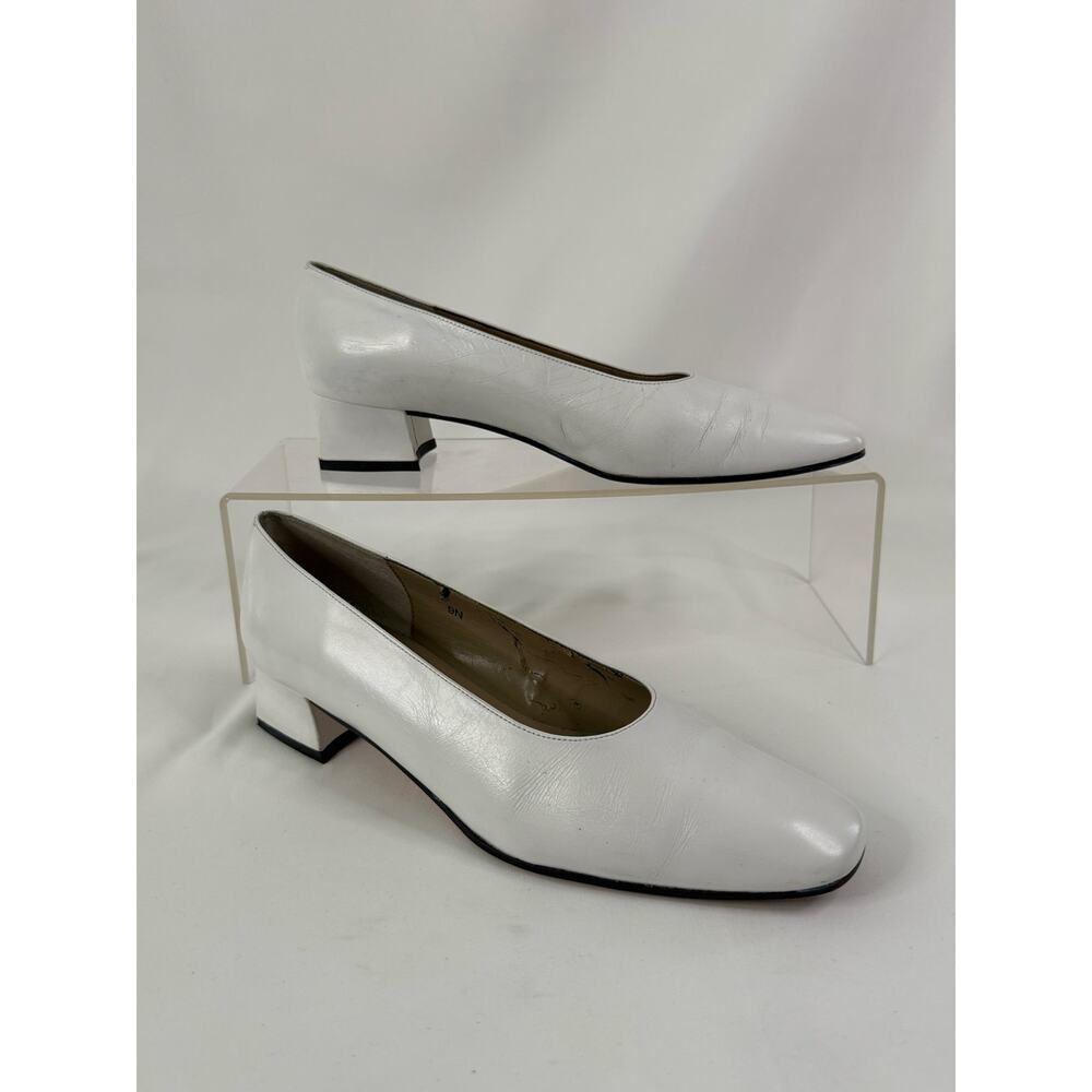 Vaneli Vero Cuoio Heels size 9